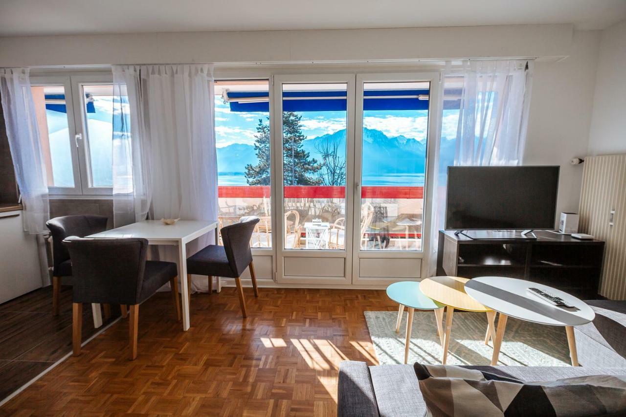 Terrace With Lake & Mountain View Montreux Exterior photo